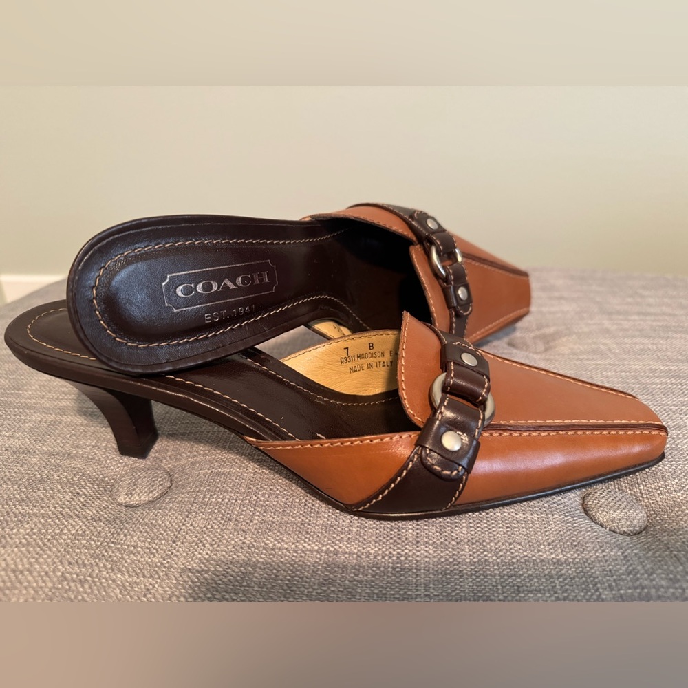 VINTAGE Coach Maddison Kitten Heels - Tan and Brown